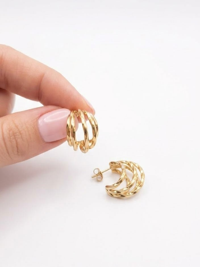 Pendientes aro triple dorado vista frontal