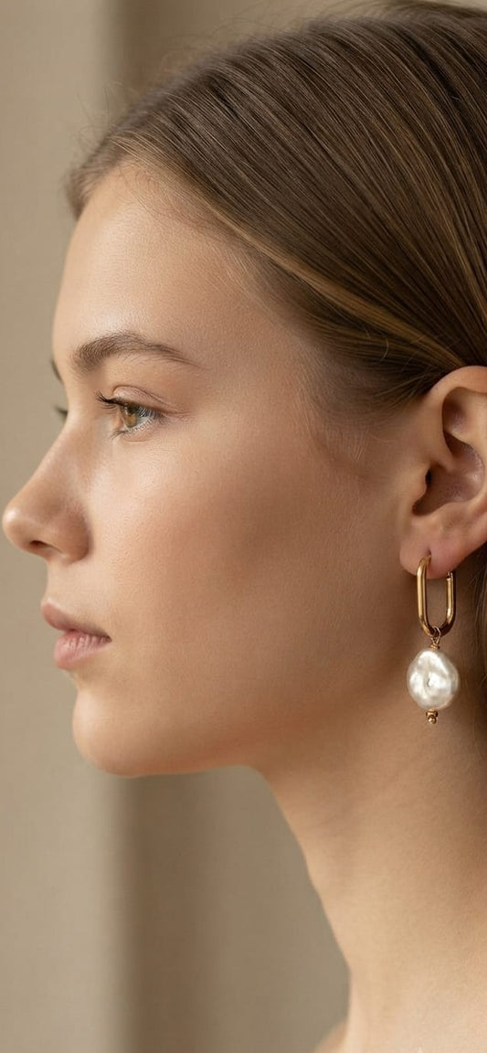 Aro Rectangular Dorado con Perla Colgante 24 mm
