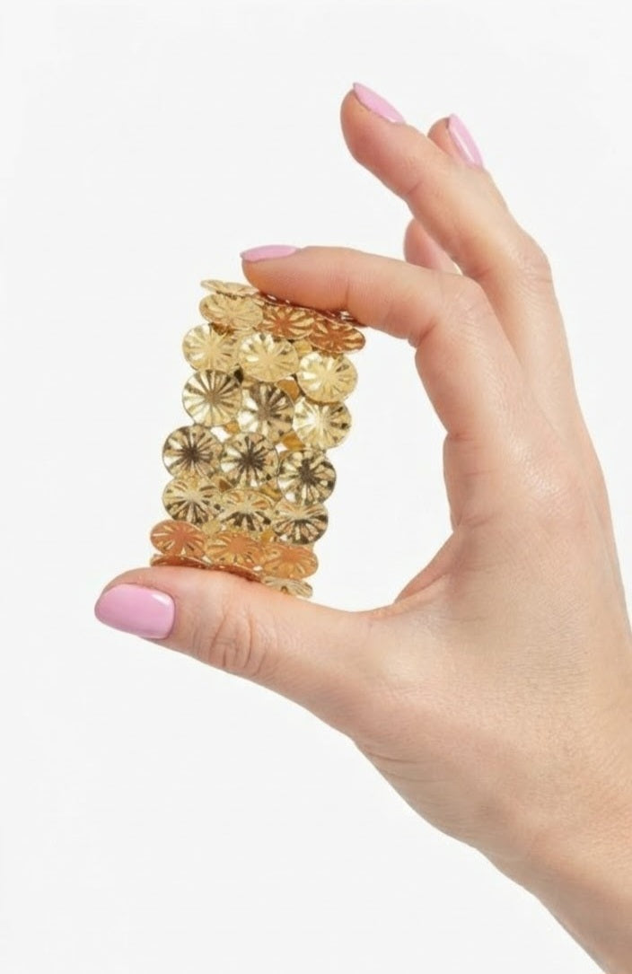 Brazalete de lentejuelas doradas vista inferior