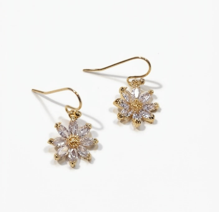 Pendientes Margarita Circonitas Cierre Hippie Dorado
